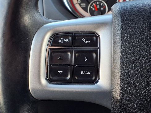 Used 2017 Dodge Grand Caravan GT image 23