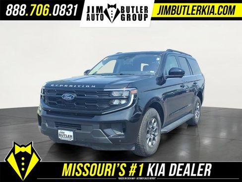 Used 2025 Ford Expedition Active AWD/4WD image 1