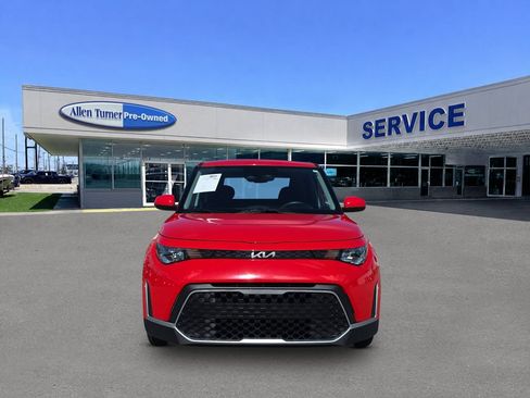 Used 2023 Kia Soul S FWD image 3