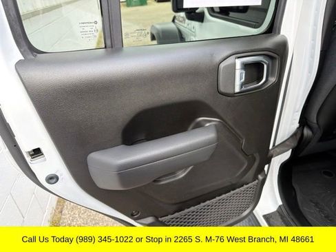 Used 2024 Jeep Wrangler Unlimited Rubicon w/ Technology Group AWD/4WD image 35