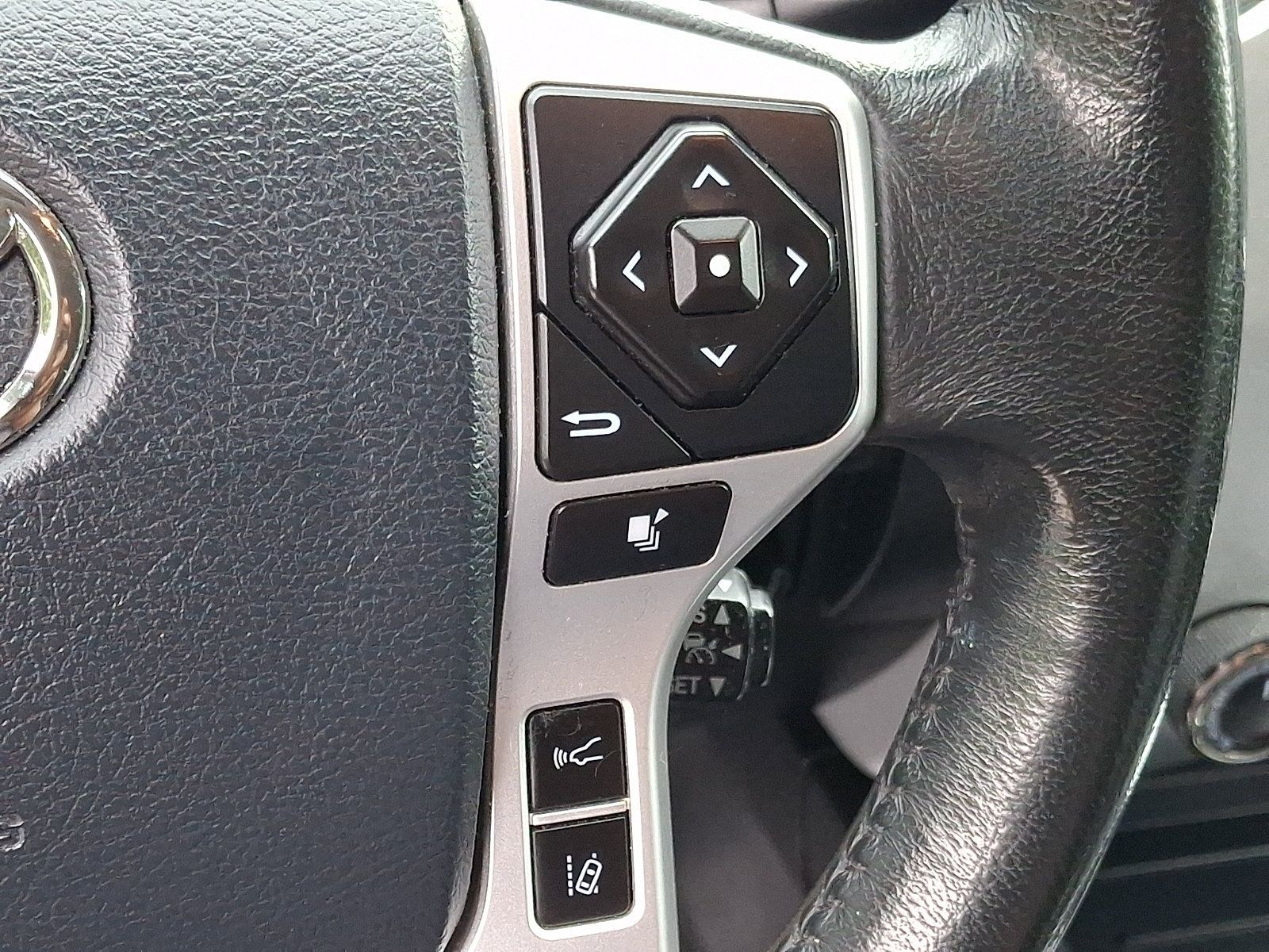 Used 2019 Toyota Tundra Limited w/ Limited Premium Package AWD/4WD image 22