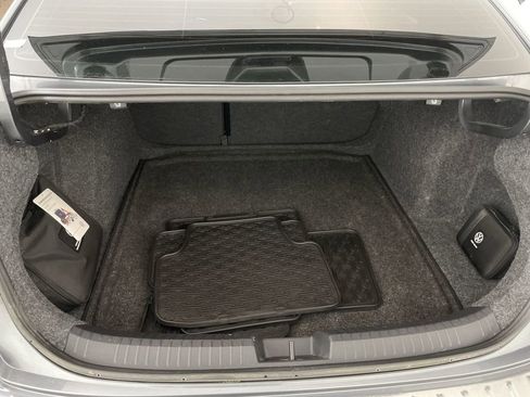 Used 2024 Volkswagen Jetta SE w/ Panoramic Sunroof Package FWD image 25