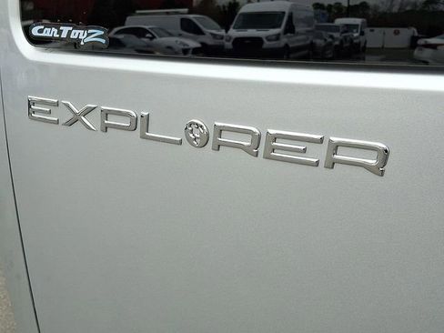 Used 2021 GMC Savana 2500 image 44