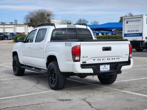 Used 2021 Toyota Tacoma SR image 4