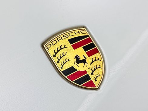Used 2022 Porsche Cayenne Turbo AWD/4WD image 3