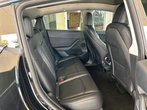 Used 2022 Tesla Model Y Performance image 27