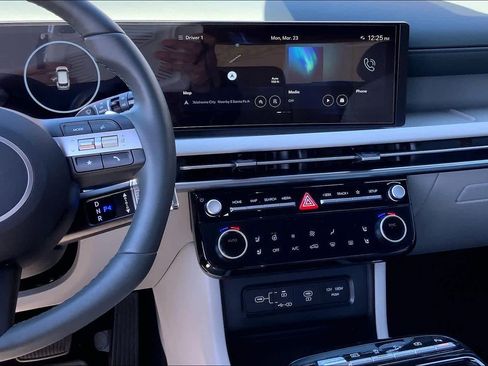 Used 2026 Hyundai Tucson Limited image 7