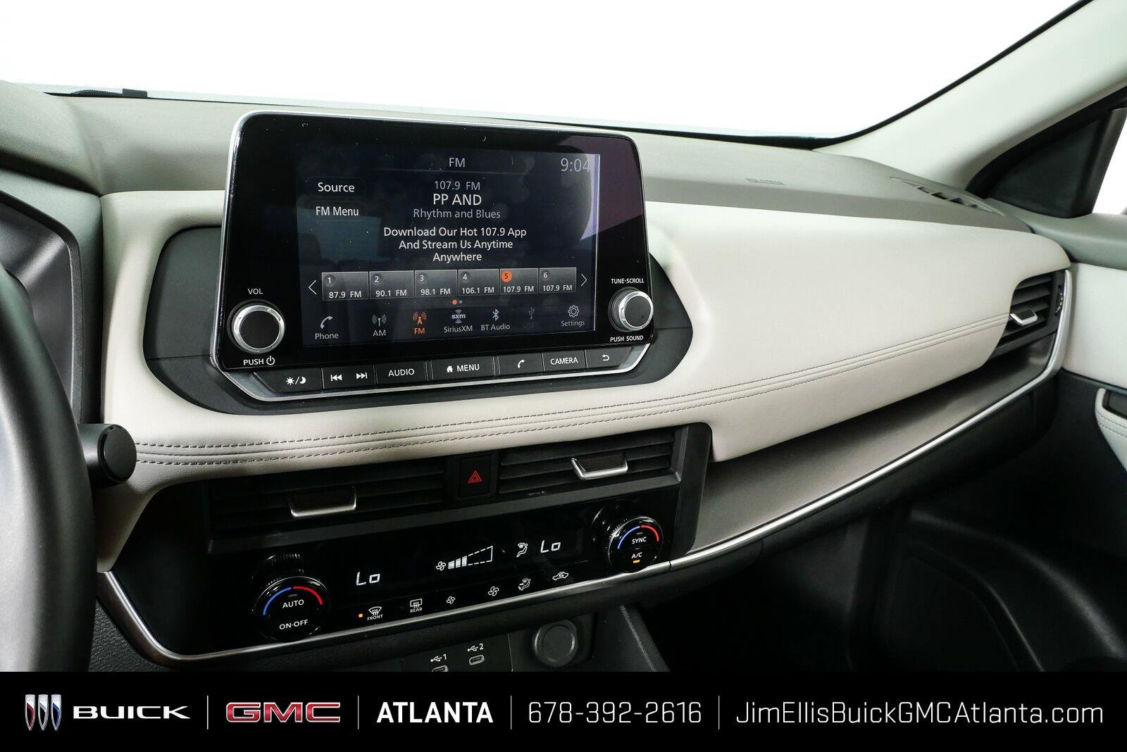 Used 2025 Nissan Rogue SV AWD/4WD image 13