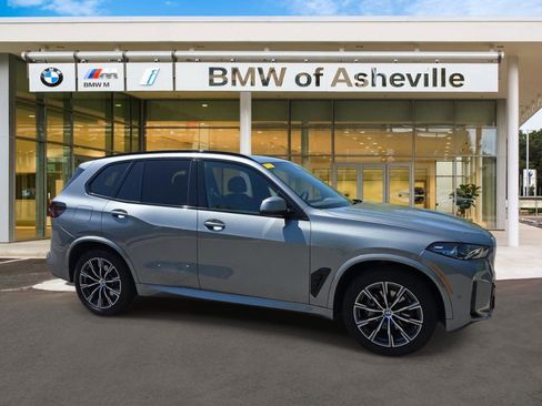 Used 2025 BMW X5 xDrive40i AWD/4WD image 1