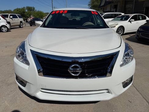 Used 2015 Nissan Altima 2.5 SV FWD image 2
