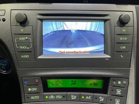 Used 2015 Toyota Prius Two FWD image 17