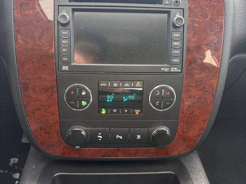 Used 2010 Chevrolet Silverado 2500 LTZ w/ Convenience Package image 14