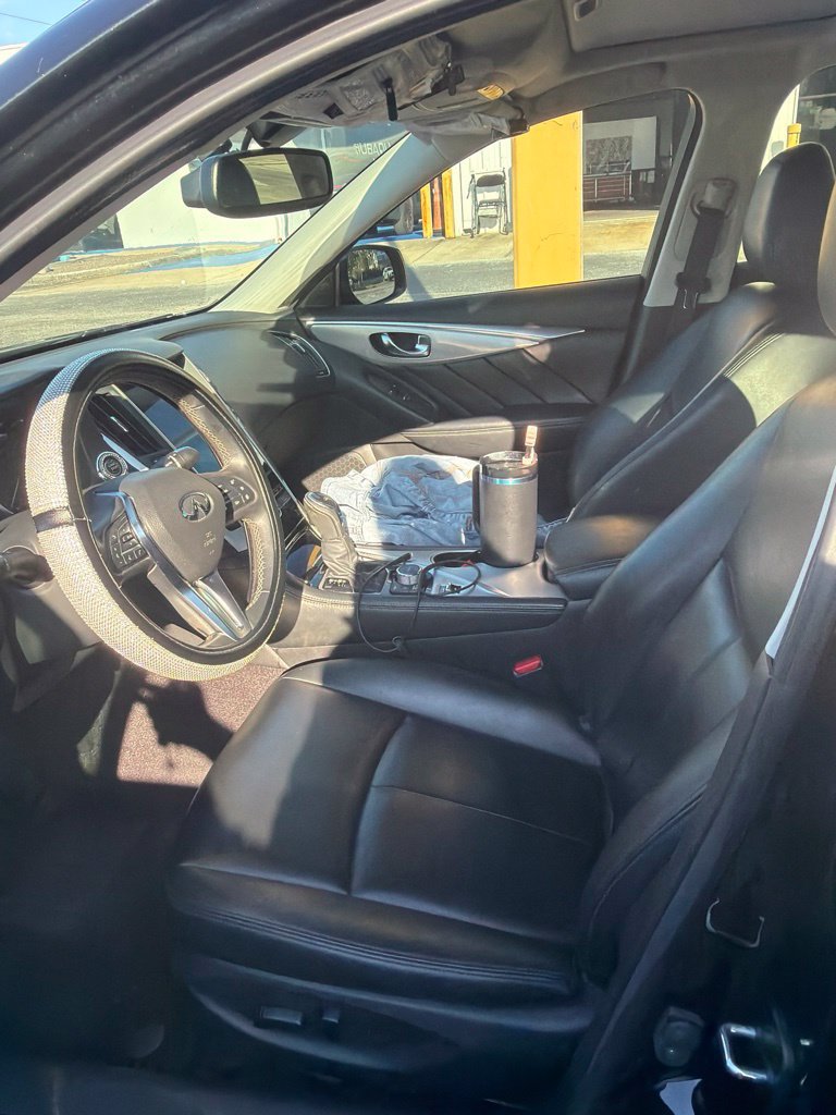Used 2021 INFINITI Q50 Luxe w/ Cargo Package RWD image 8