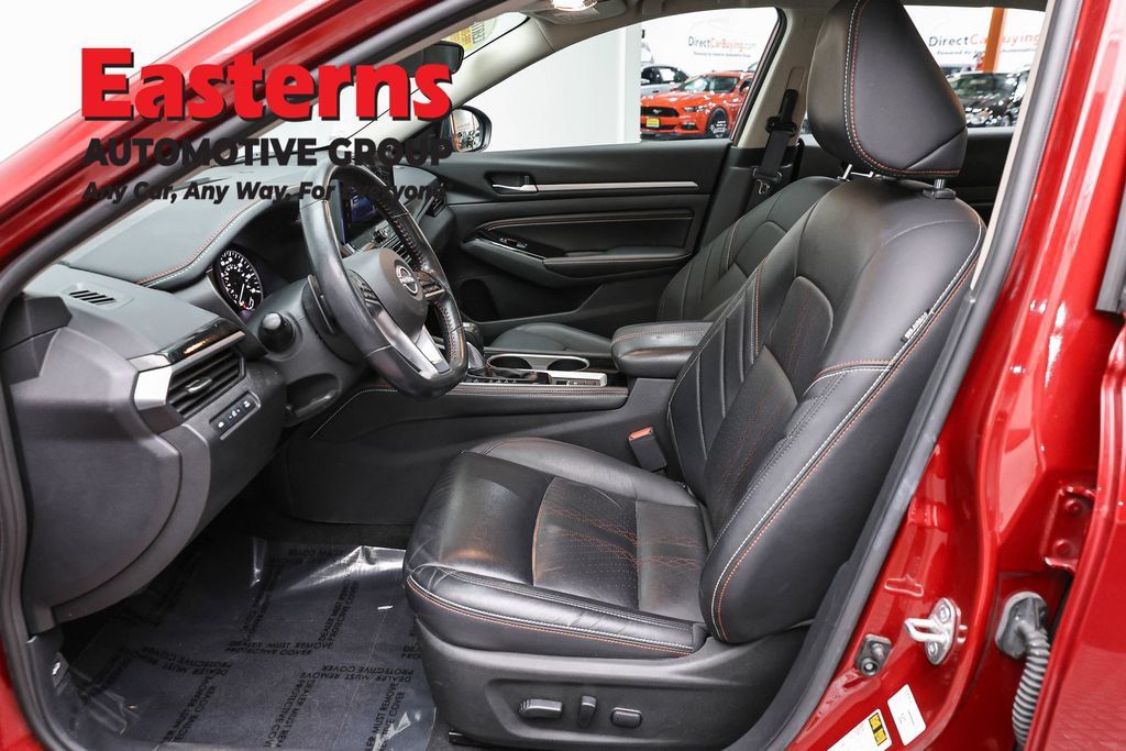 Used 2023 Nissan Altima 2.5 SR w/ SR Premium Package AWD/4WD image 16