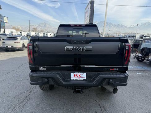 Used 2025 GMC Sierra 2500 AT4X w/ AT4X AEV Edition image 7