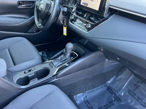 Certified 2025 Toyota Corolla LE image 15