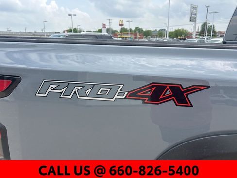 Used 2025 Nissan Frontier PRO-4X w/ Pro Convenience Package AWD/4WD image 11