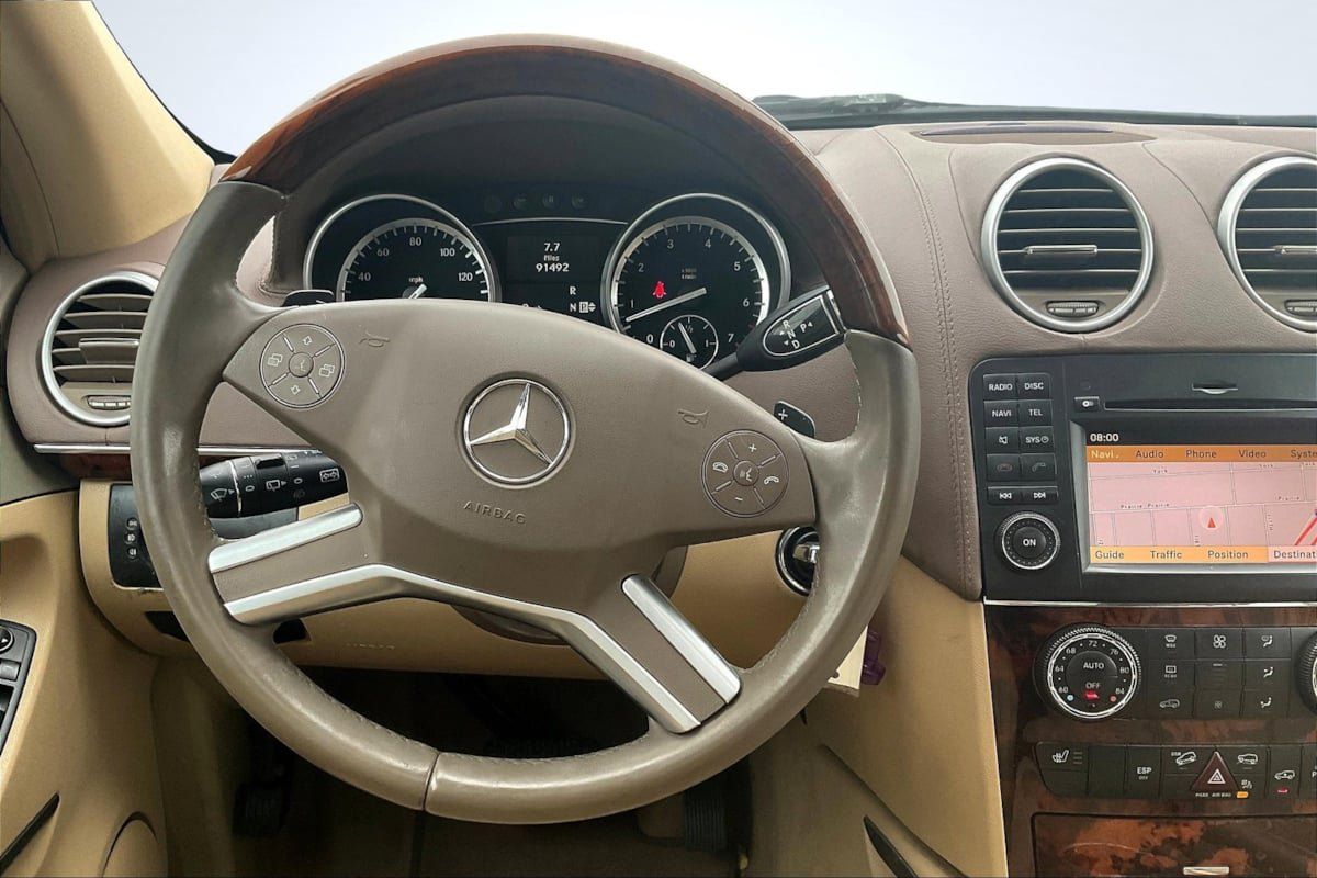 Used 2010 Mercedes-Benz GL 450 4MATIC image 5