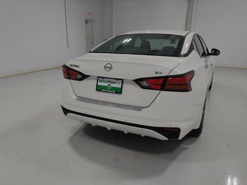 Used 2023 Nissan Altima 2.5 SV FWD image 7