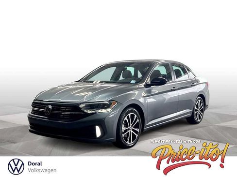 Used 2022 Volkswagen Jetta Sport FWD image 1