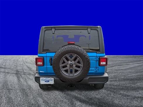 Used 2026 Jeep Wrangler Sport AWD/4WD image 5
