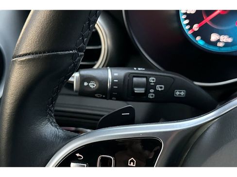 Used 2022 Mercedes-Benz GLC 300 image 38