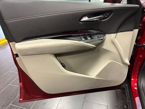 Certified 2023 Cadillac XT4 Luxury FWD image 10