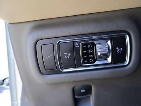 Used 2024 Lincoln Nautilus Reserve w/ Equipment Group 202A AWD/4WD image 23
