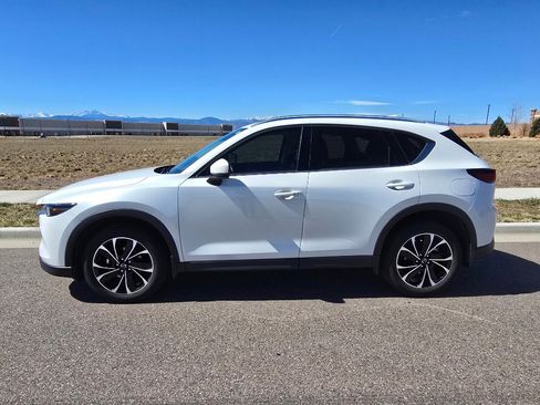 Used 2022 MAZDA CX-5 AWD 2.5 S w/ Premium Package image 2