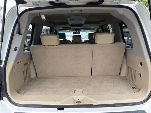 Used 2009 Nissan Armada LE w/ Technology Pkg AWD/4WD image 4