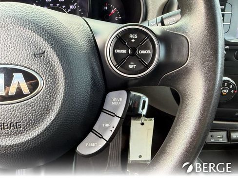 Used 2019 Kia Soul FWD image 35