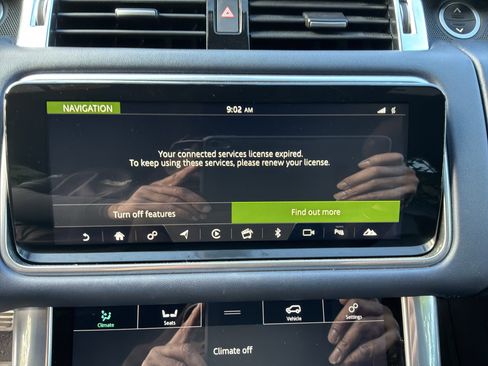 Used 2022 Land Rover Range Rover Sport HST AWD/4WD image 24