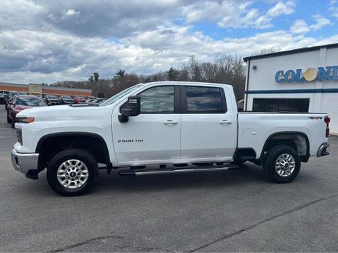 Used 2025 Chevrolet Silverado 2500 LT w/ Convenience Package image 3