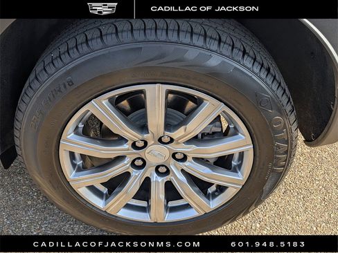 Used 2023 Cadillac XT4 Premium Luxury image 29