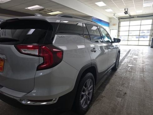 Used 2022 GMC Terrain SLT w/ LPO, Floor Liner Package image 7