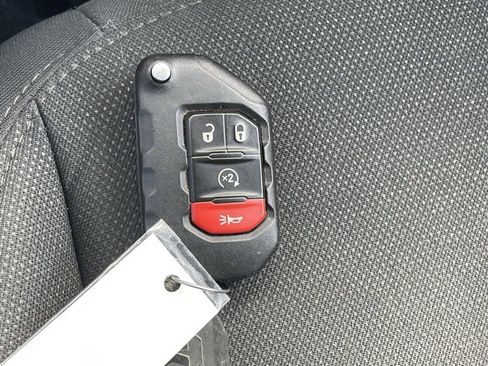 Used 2020 Jeep Wrangler Unlimited Sport image 30