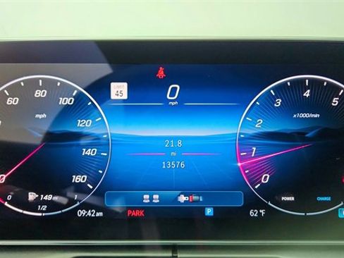 Used 2025 Mercedes-Benz CLE 300 4MATIC Cabriolet image 40