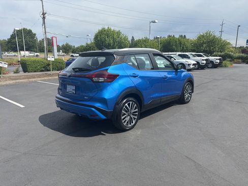 Used 2021 Nissan Kicks SV FWD image 5