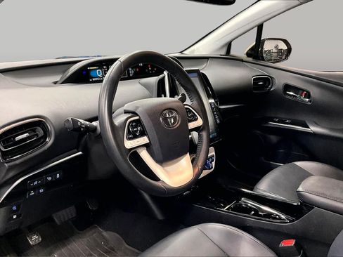 Used 2018 Toyota Prius Prime Advanced FWD image 17