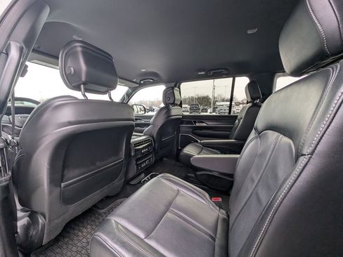 Used 2024 Jeep Wagoneer Series III image 15