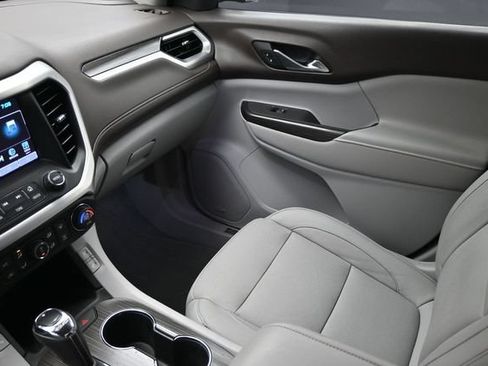 Used 2018 GMC Acadia SLT FWD image 34