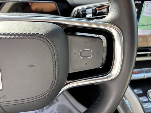 Certified 2026 Lincoln Nautilus Reserve AWD/4WD image 18