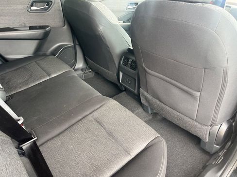 Used 2023 Nissan Rogue SV image 24