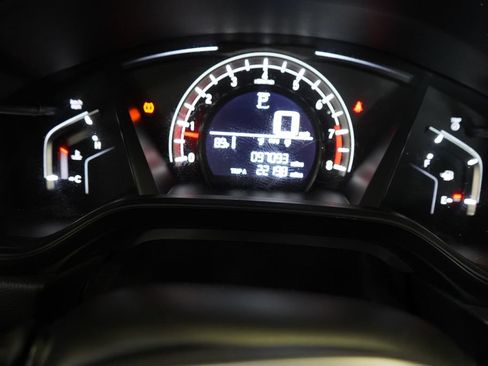 Used 2018 Honda CR-V LX image 33