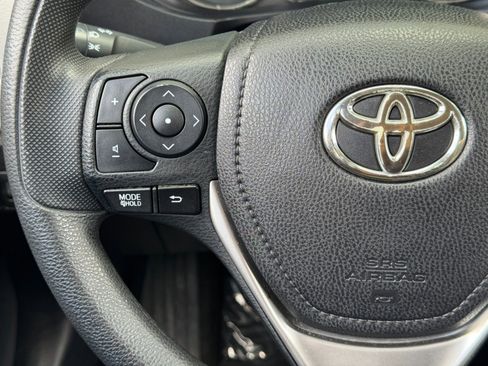 Used 2014 Toyota Corolla LE FWD image 18