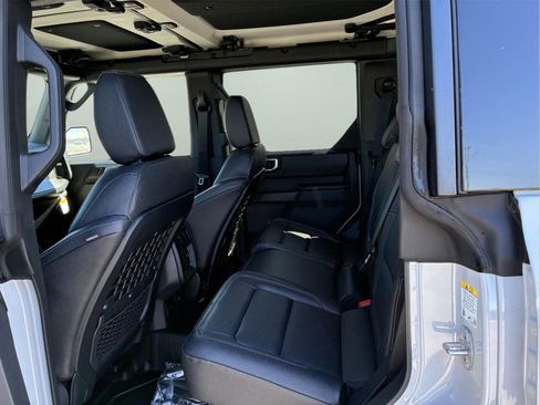 New 2026 Ford Bronco Badlands AWD/4WD image 13