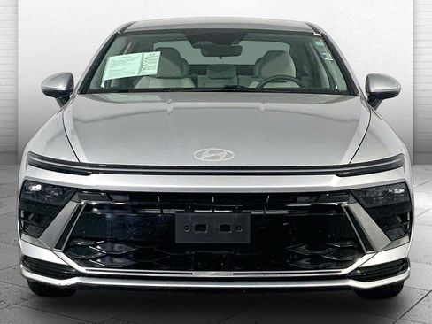 Used 2025 Hyundai Sonata SEL FWD image 2