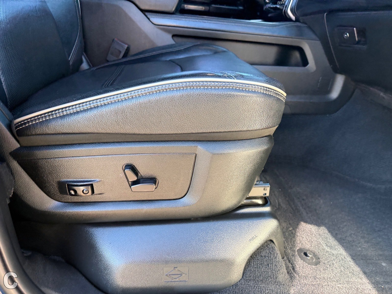 Used 2019 RAM 2500 Limited AWD/4WD image 13
