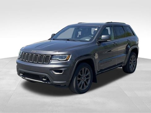 Used 2017 Jeep Grand Cherokee Limited 75th Anniversary AWD/4WD image 4