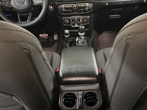 Used 2023 Jeep Wrangler Willys 4xe w/ Sun & Screen Package image 28